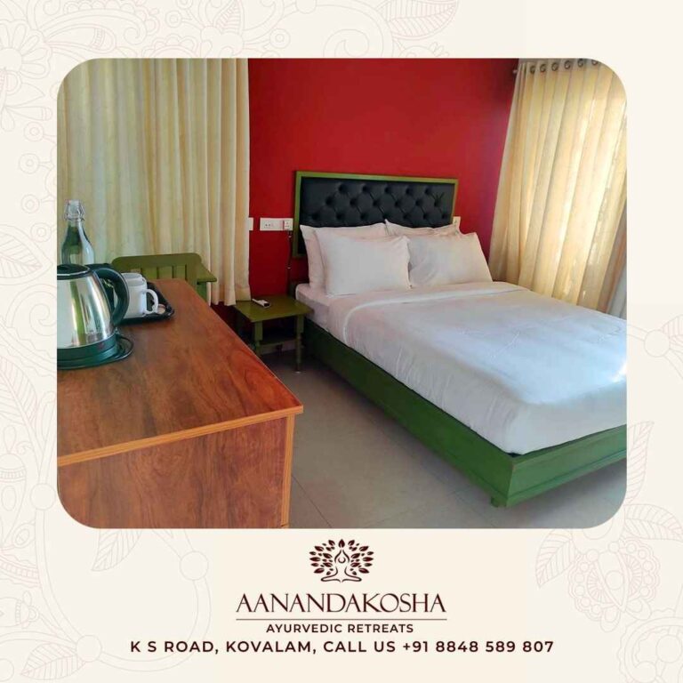 Deluxe room with king bed and work desk